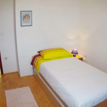 Holiday In Sisan Istrien 36030 Holiday home *